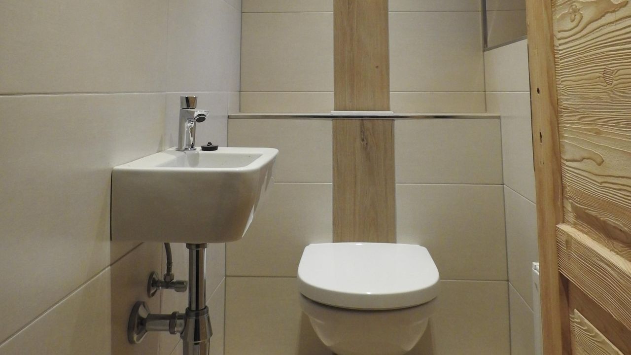 BathRoom BathRoom